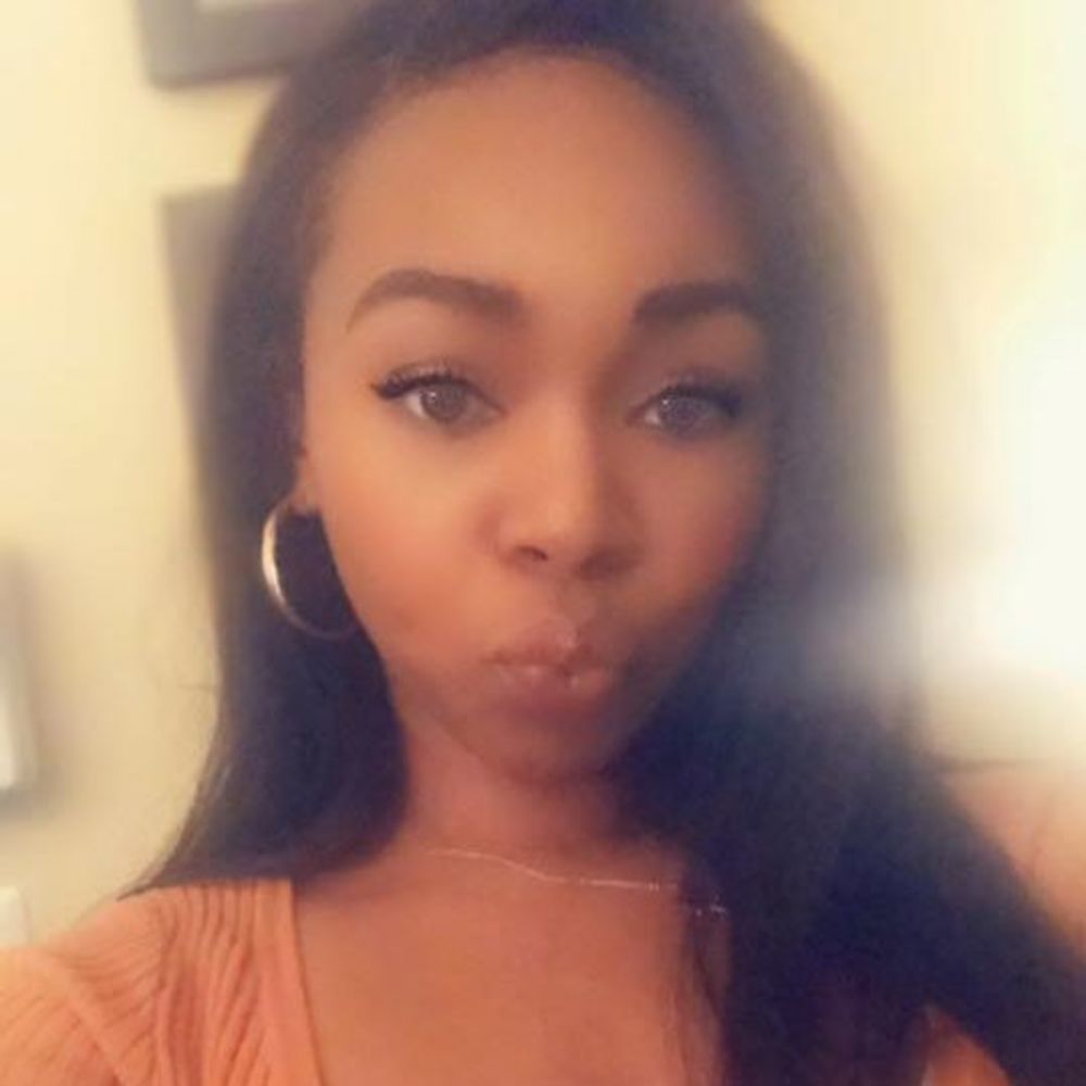 Meet your Posher, Janay